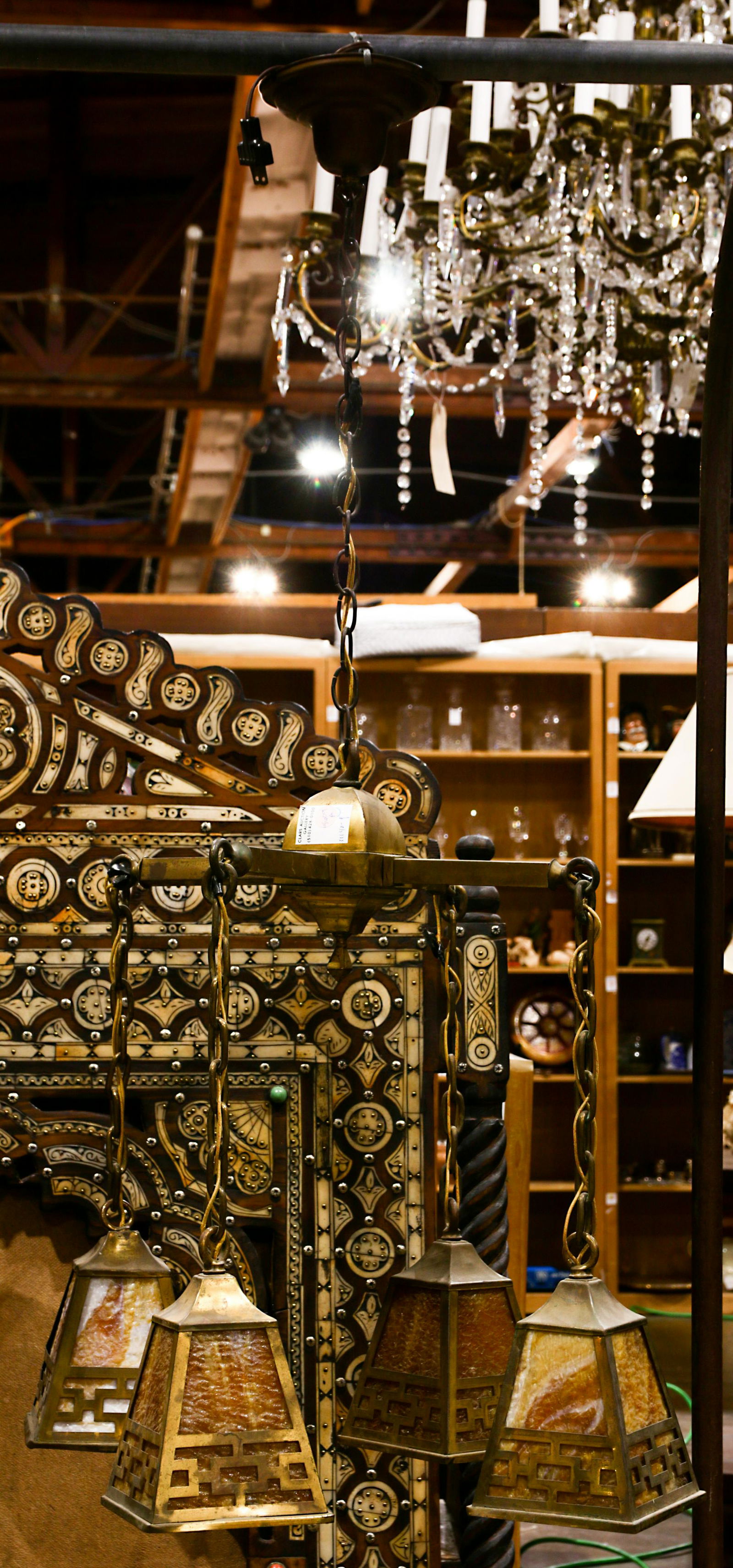 An Arts and Crafts hammered amber slag glass hanging (1 of 1)