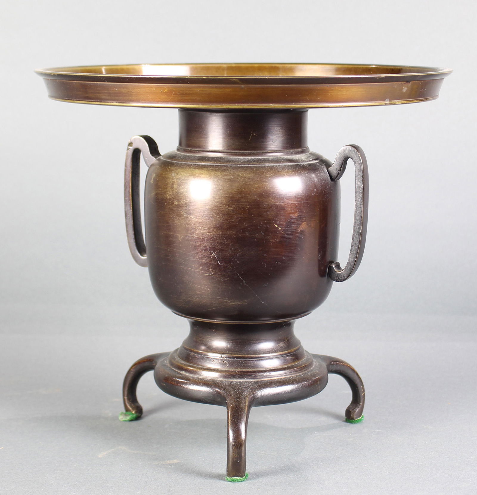 Japanese bronze tripod usabata cast (1 of 2)