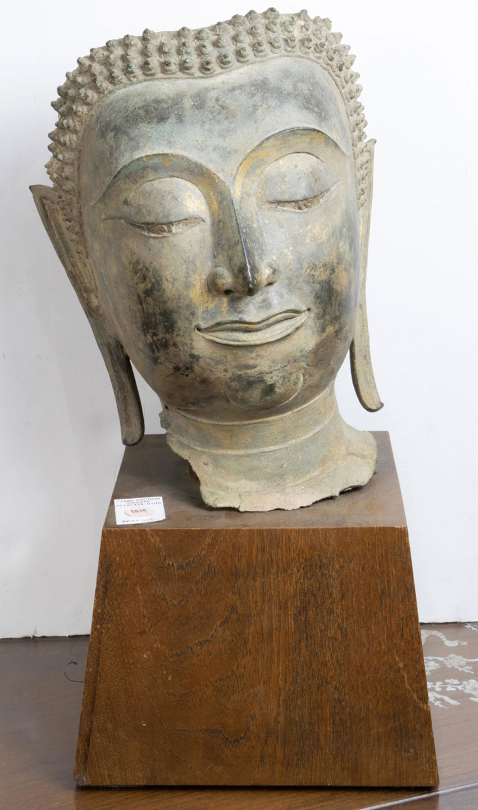 Thai Sukhothai style bronze Buddha head fragment (1 of 1)