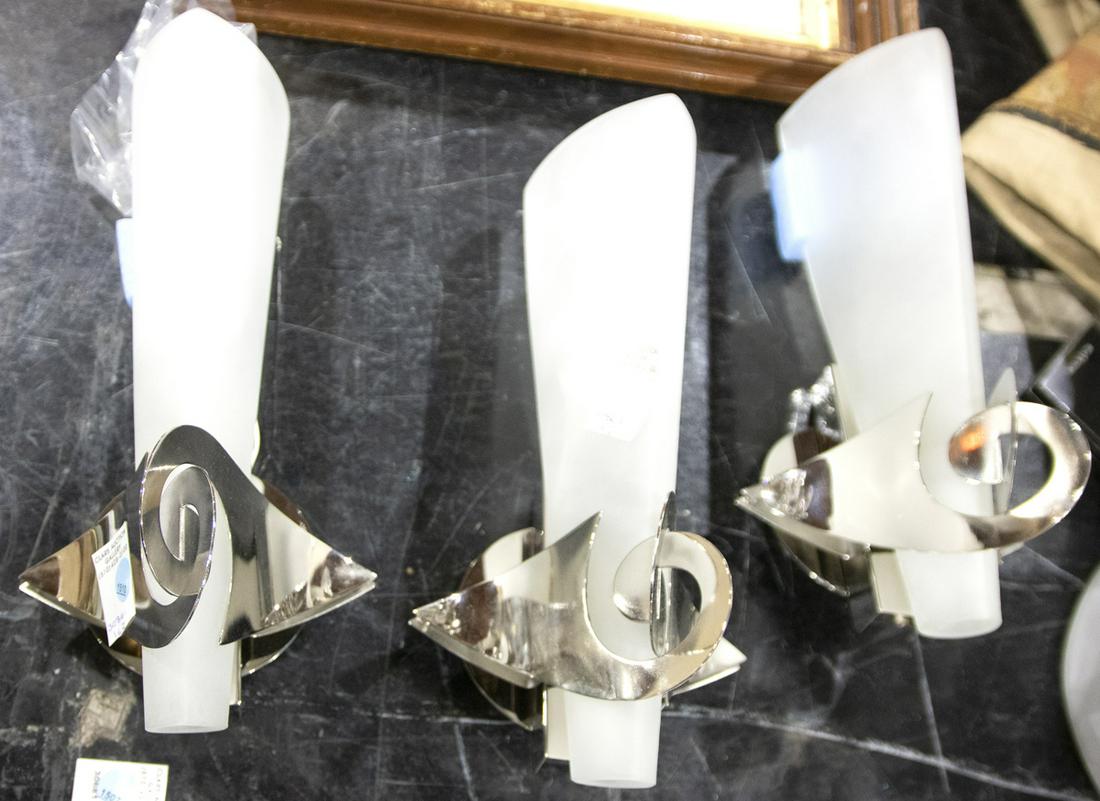 (lot of 3) Modern and frosted glass wall sconce group (1 of 1)