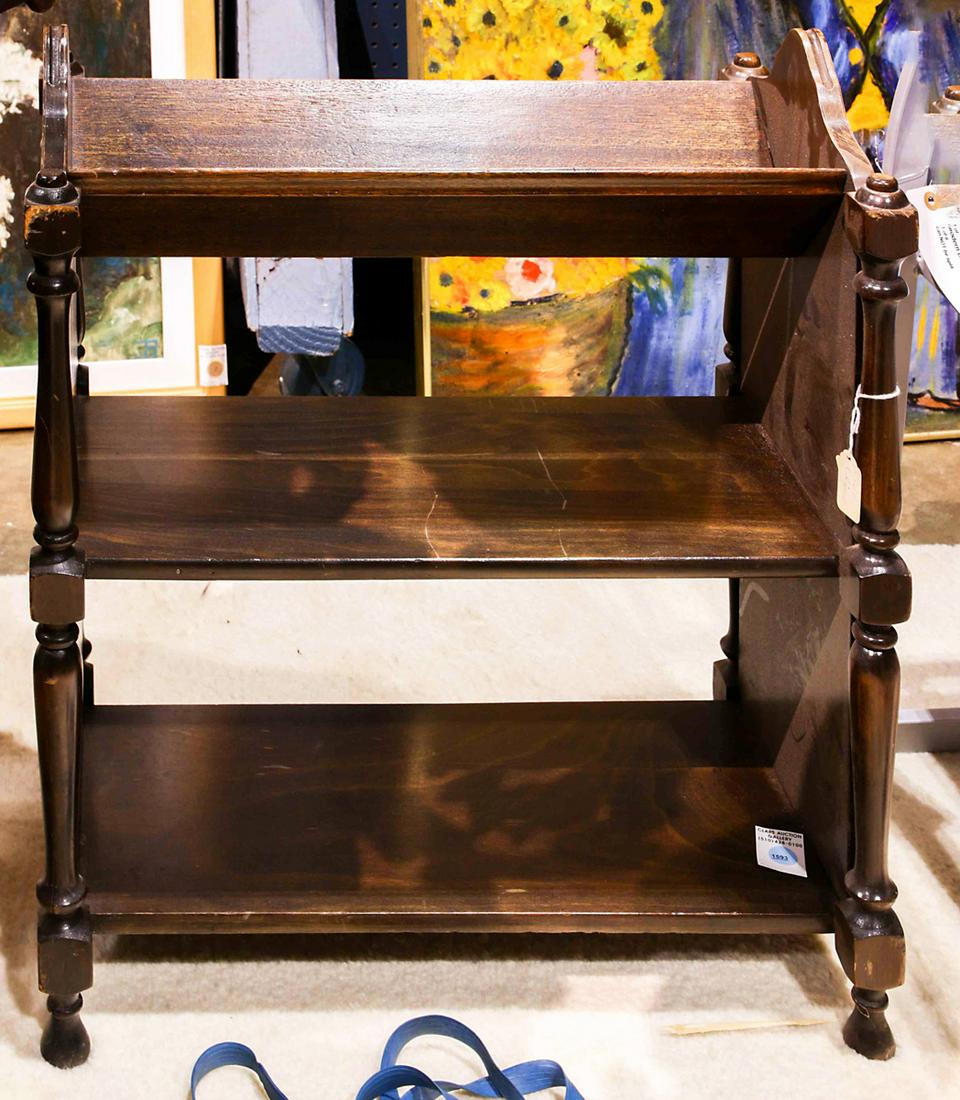 A Victorian style shelf: A Victorian style shelf, 26.5"h x 22"w
