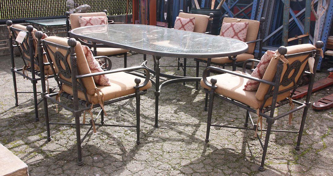 (lot of 7) Outdoor dining patio suite (1 of 3)