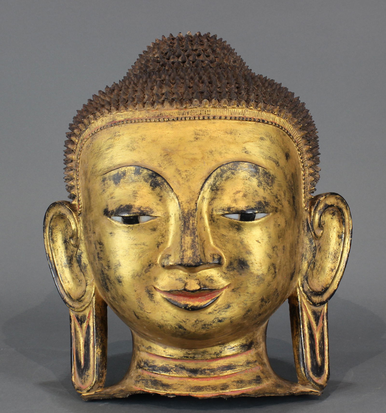 Large Thai gilt lacquered buddha head (1 of 4)