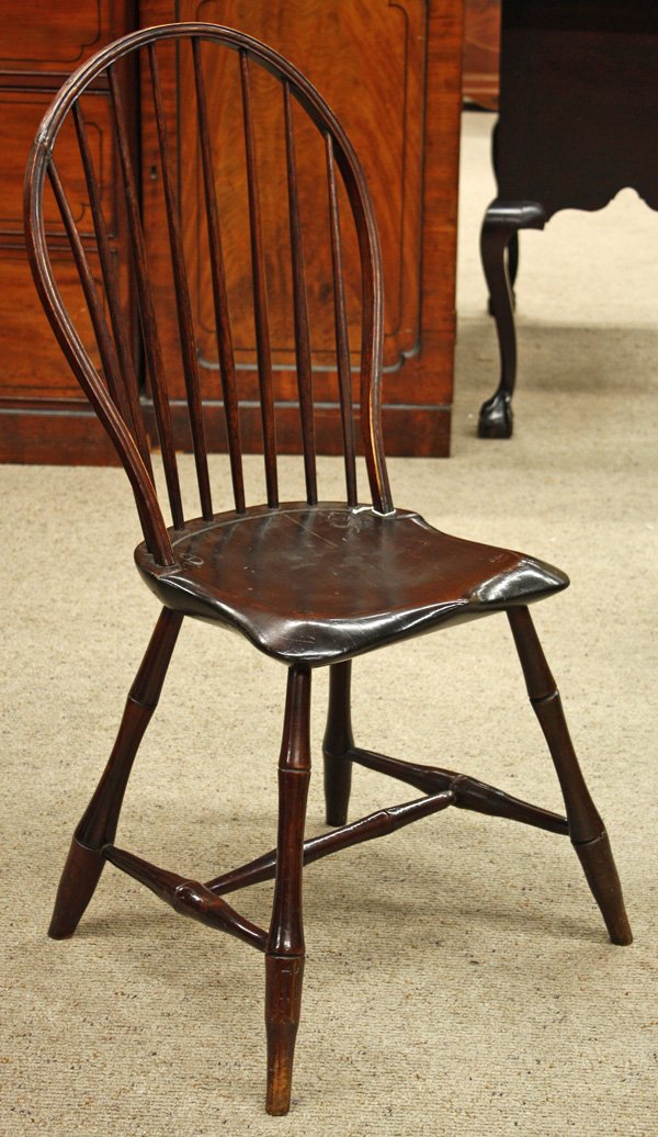 Period American Windsor bow back side chair: Period American Windsor bow back side chair of exceptional form, with scoop seat, bamboo turnings and splayed base, 37''h x 21''w x 18''d