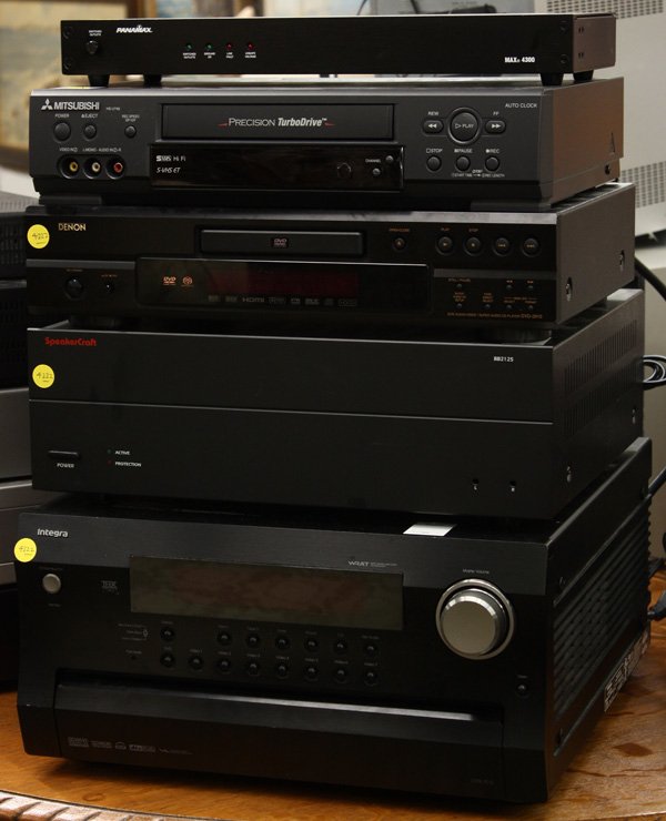 Electronic components: (lot of 5) Electronic components, Integra DTR-10.5 receiver, Panamax 4300 surge protector, Mitsubishi HS-U748 VHS deck, Denon DVD2910 Dvd/cd deck, Speakercraft BB2125 2 channel amplifier, (Integra, an