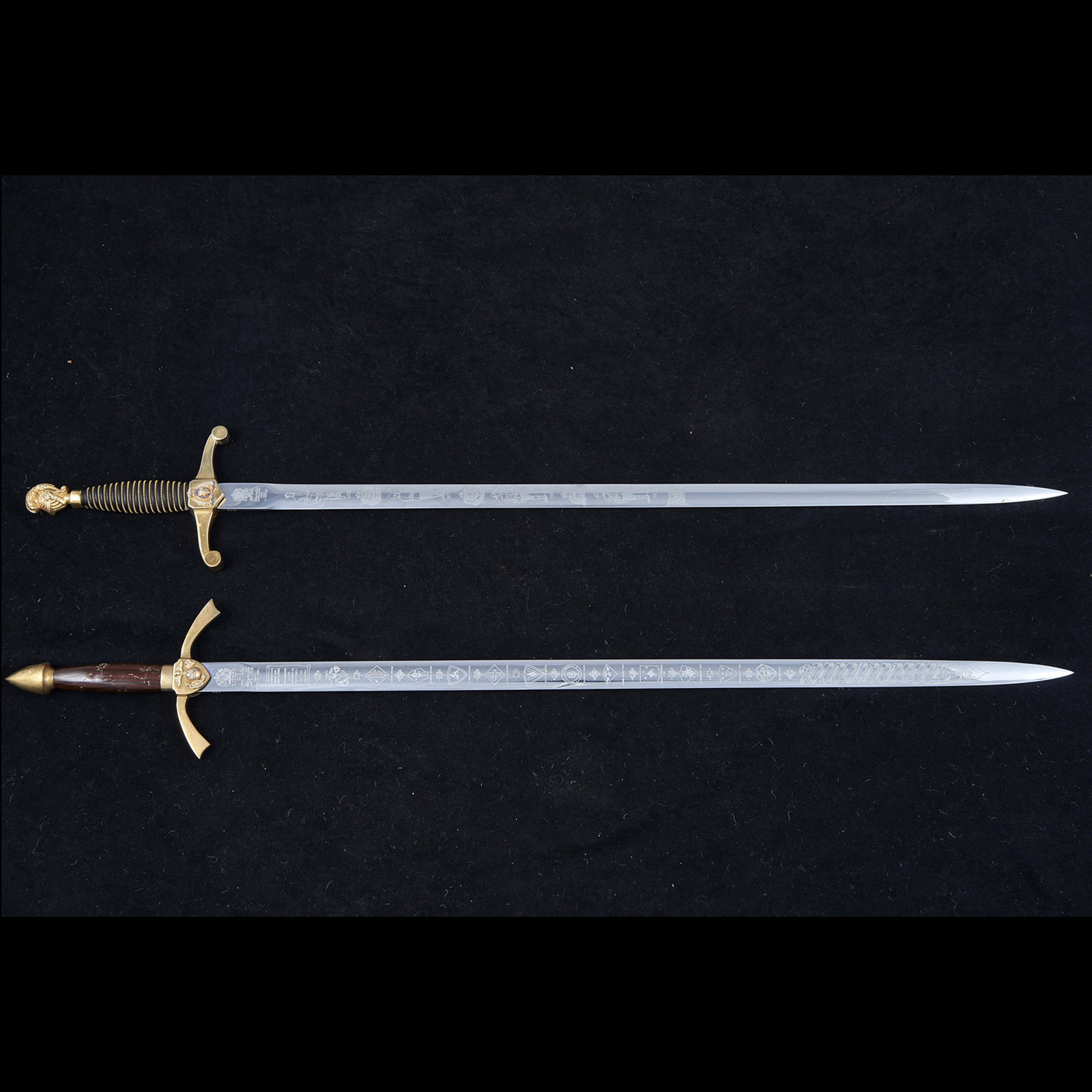 A (lot of 2) American or Canadian commemorative swords (1 of 5)