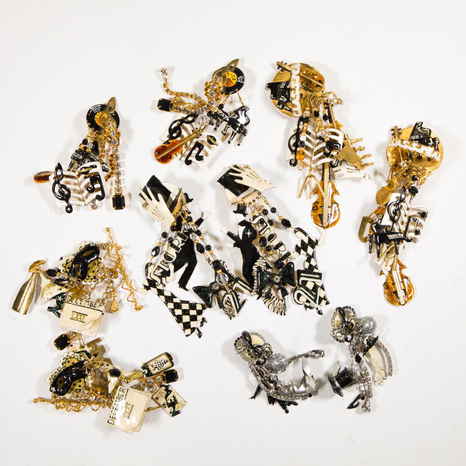 A collection of enameled costume earrings, Lunch at The (1 of 1)