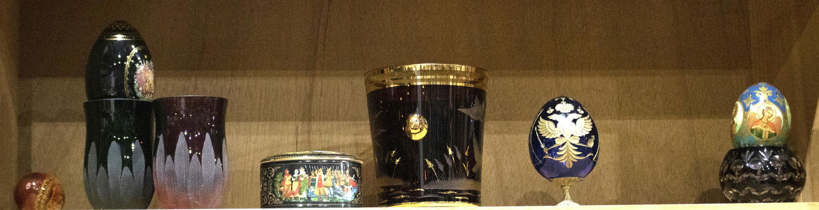 One shelf of Villeroy and Boch and other cut glasswares (1 of 1)