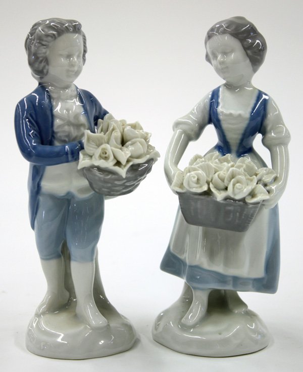 Bavarian blue and white porcelain figurines: Pair of Bavarian blue and white porcelain figurines of aristocratic children with flower baskets, 5.5''h