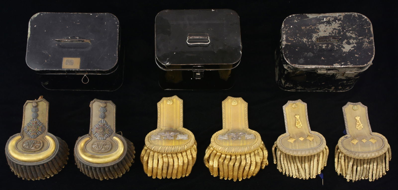 A (lot of 8) British dress epaulettes (1 of 2)