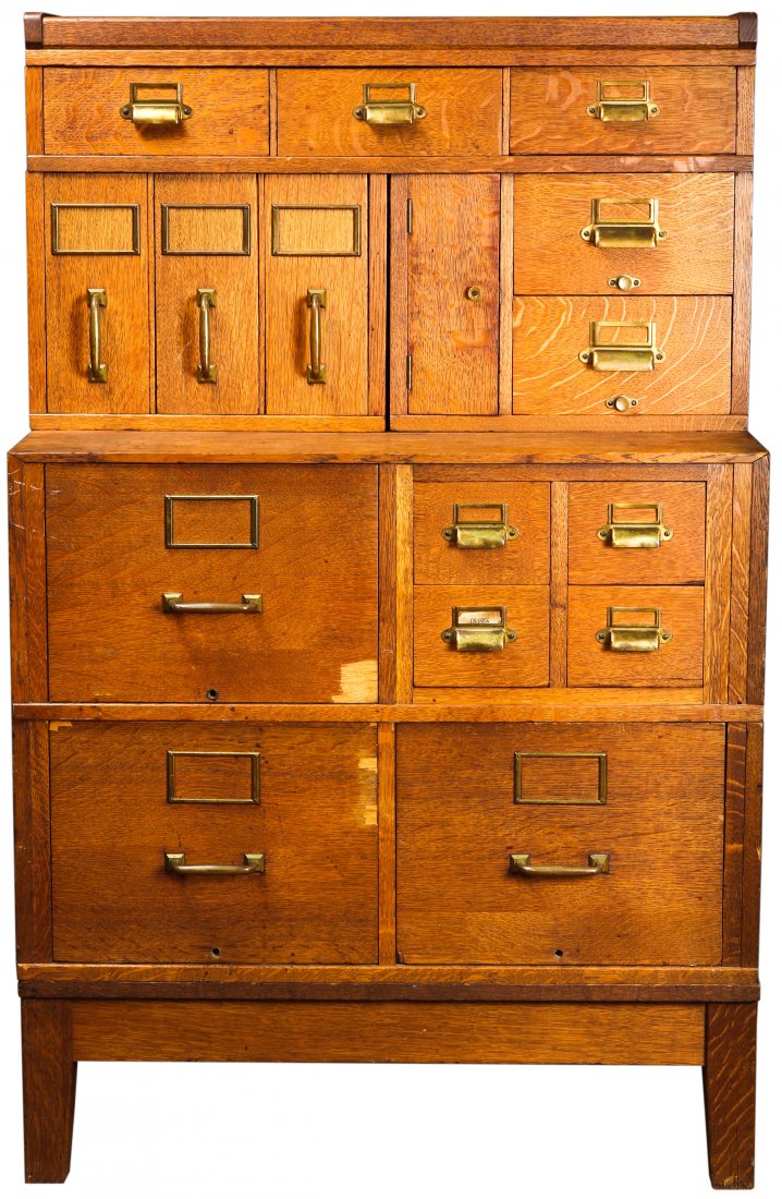 A Yawman and Erbe quartersawn oak filing cabinet (1 of 7)