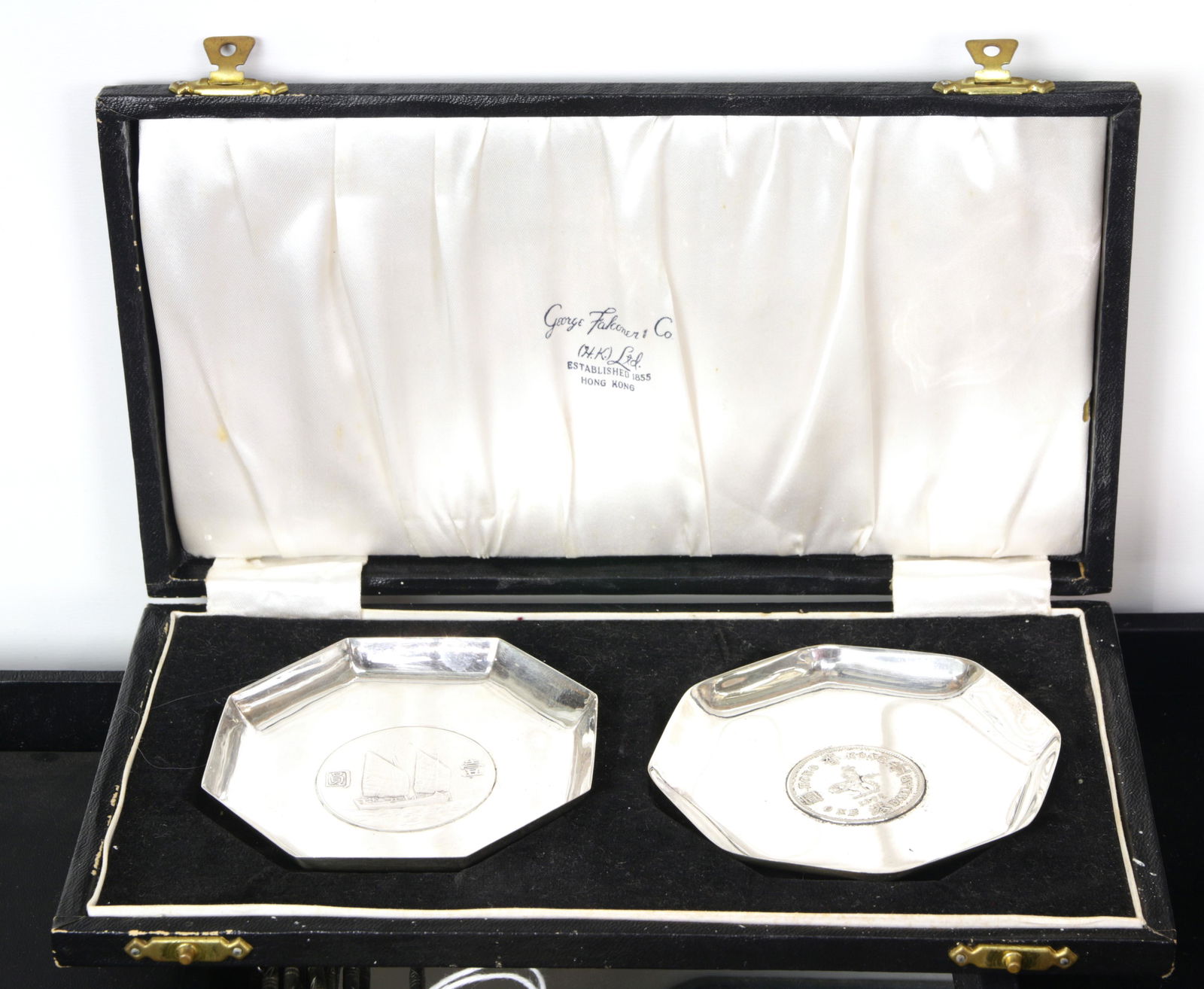 (lot of 2) Hon Kong Falconer sterling dishes inset with (1 of 1)