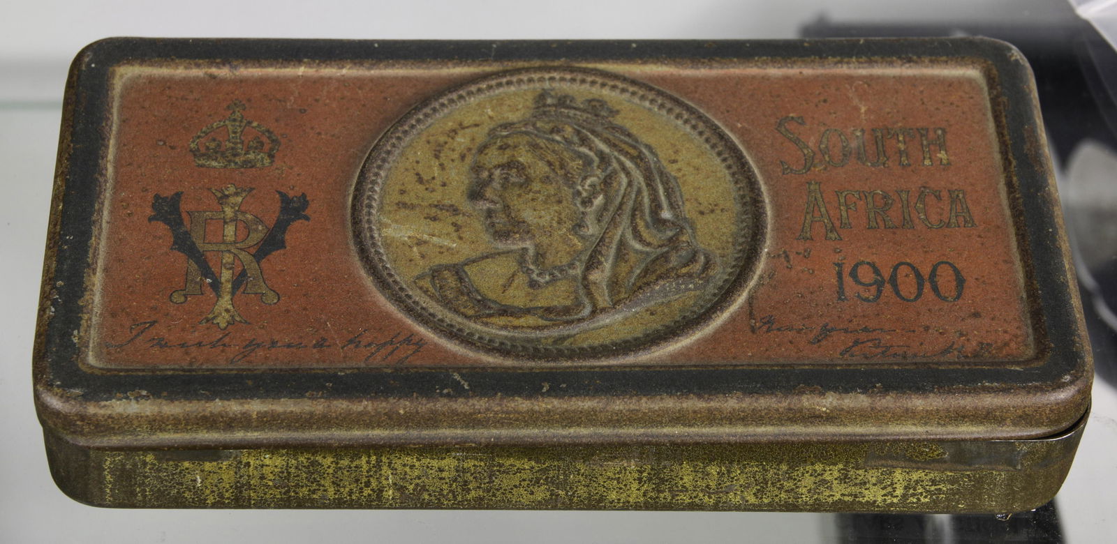 South African Victorian Boer War commemorative tin box: South African Victorian Boer War commemorative tin box 1"h x 6.25"w x 3.25"d