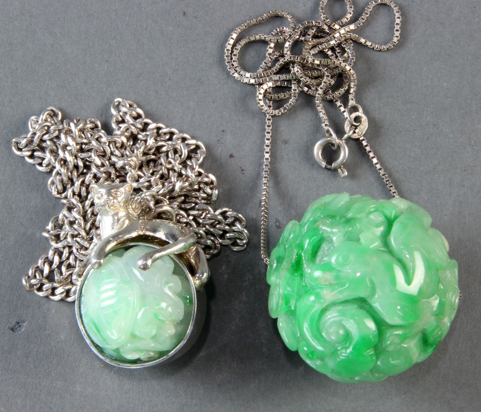 (lot of 2) Chinese green jadeite pendants (1 of 1)