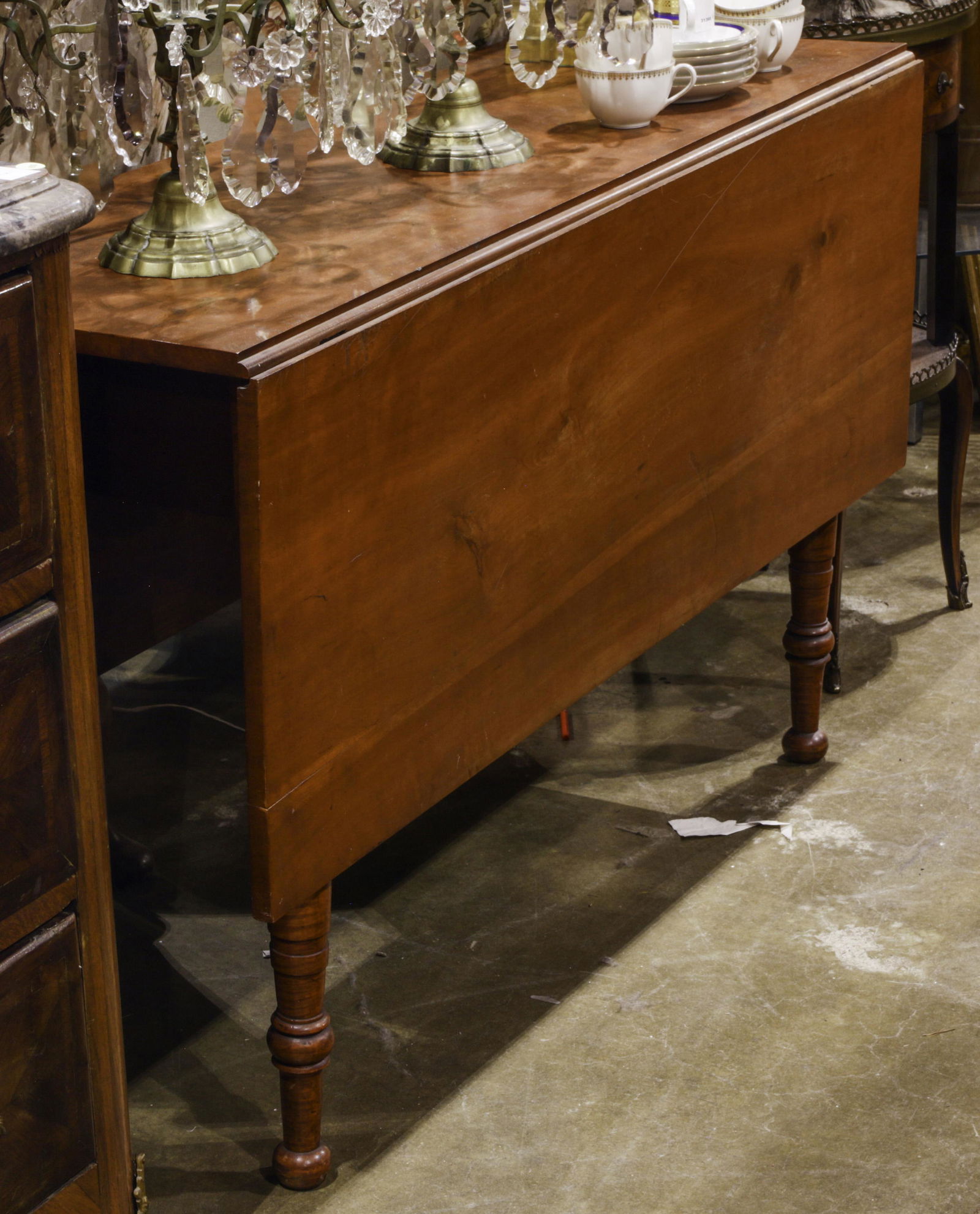 An American Primitive drop leaf table (1 of 1)