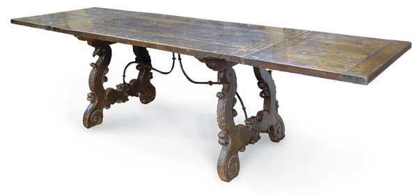 Spanish baroque walnut draw-leaf table