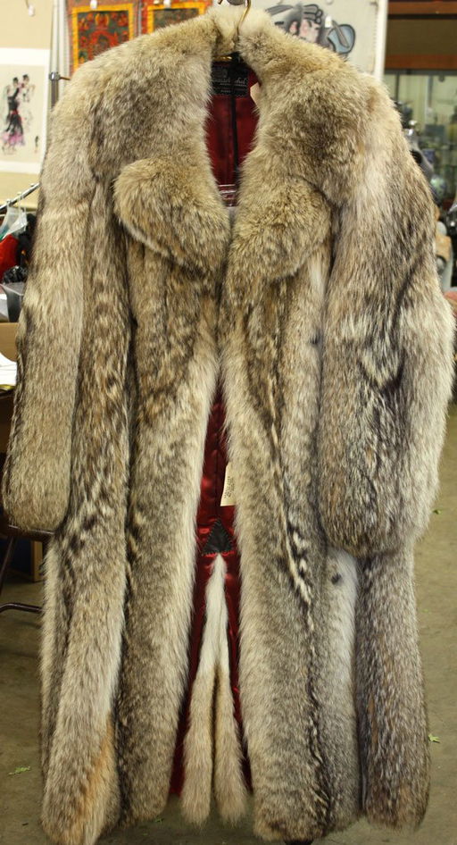 Wolf Fur Coat >> 460a Retro Wolf Fur Coat Dec 05 2009 Clars Auction Gallery In Ca Wolf Fur Coat >> 460a Retro Wolf Fur Coat Dec 05 2009 Clars Auction Gallery In Ca
