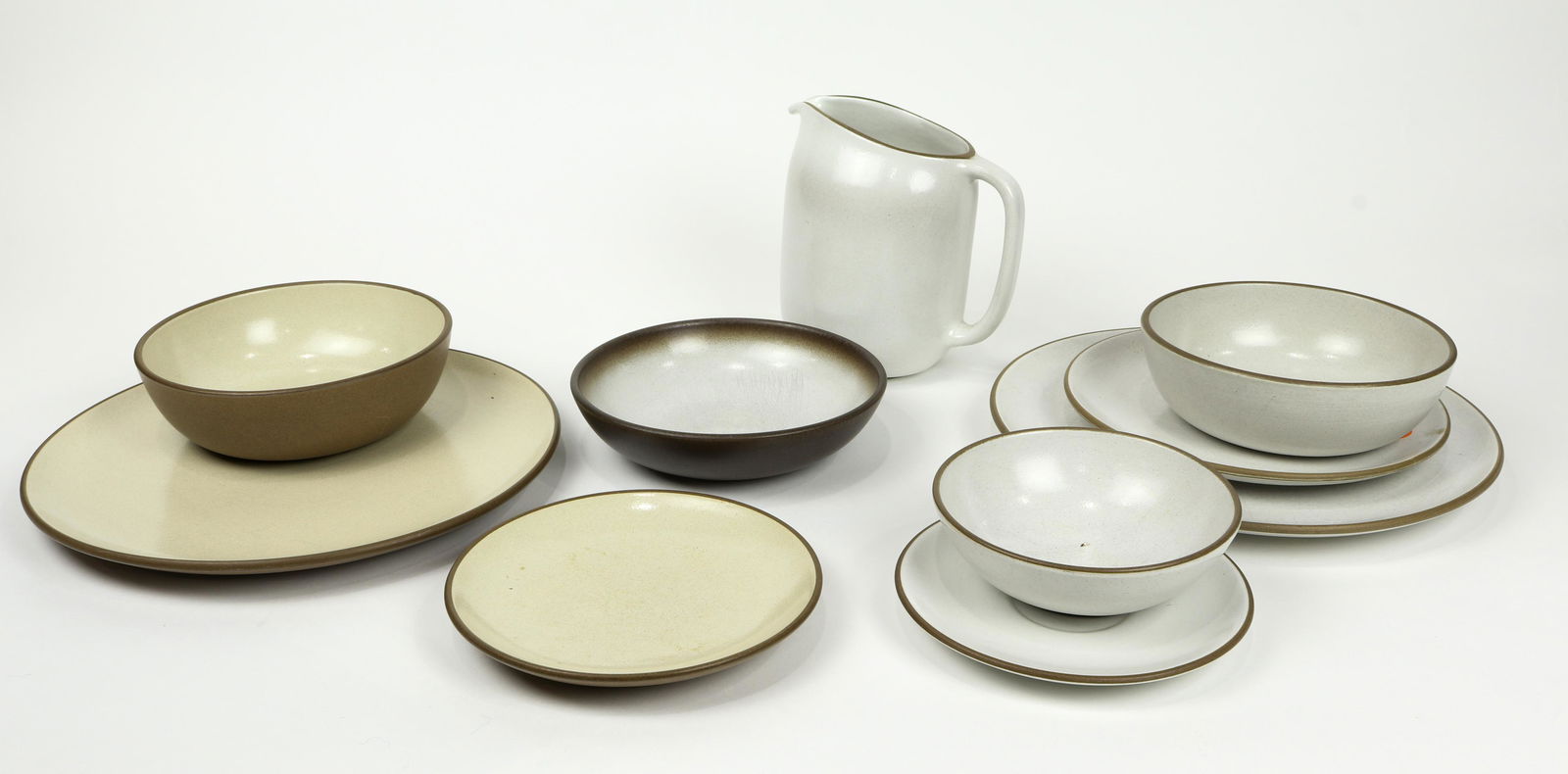 (lot of 54) Heath pottery group (1 of 10)