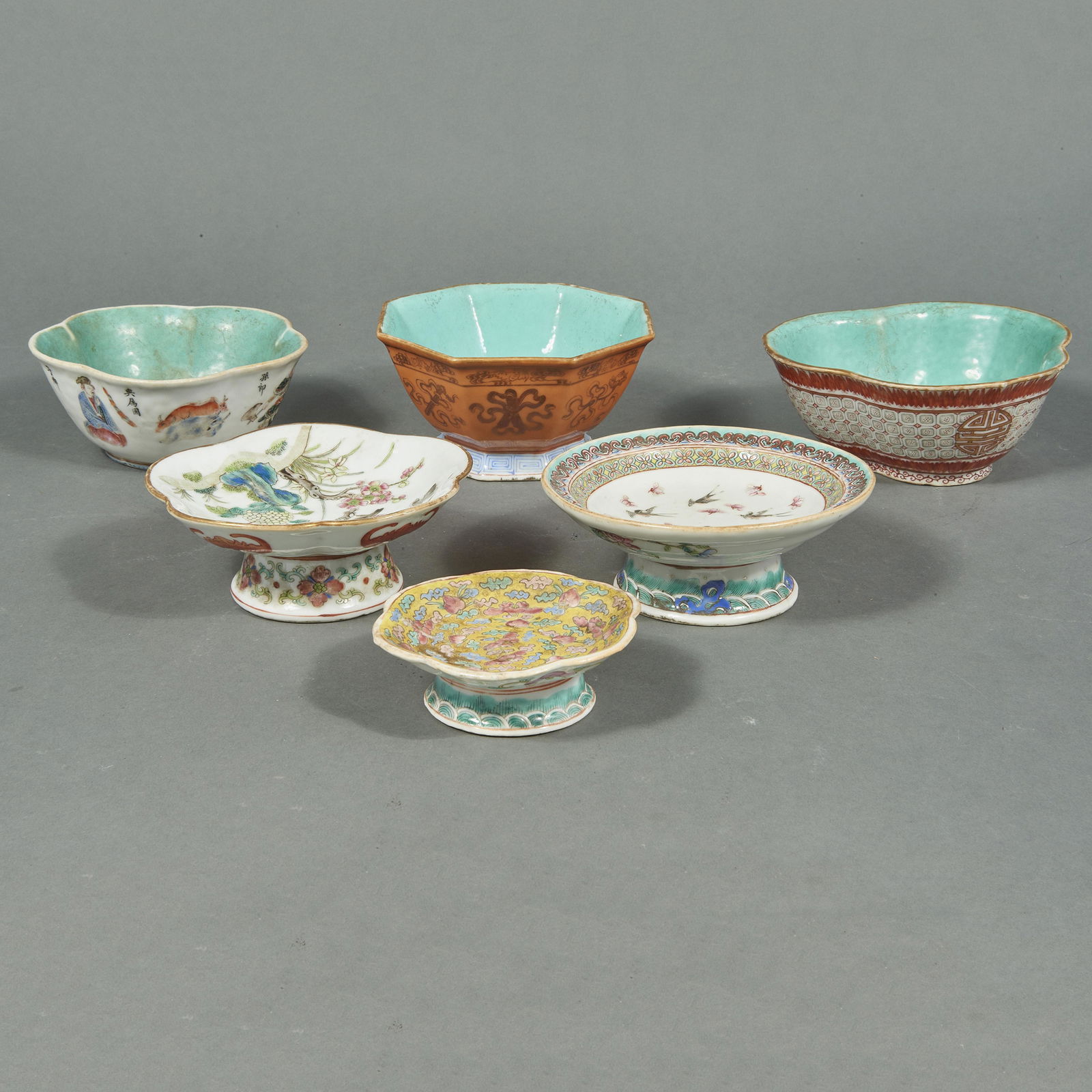 (lot of 6) Chinese famille rose enamel pedestal dishes (1 of 4)