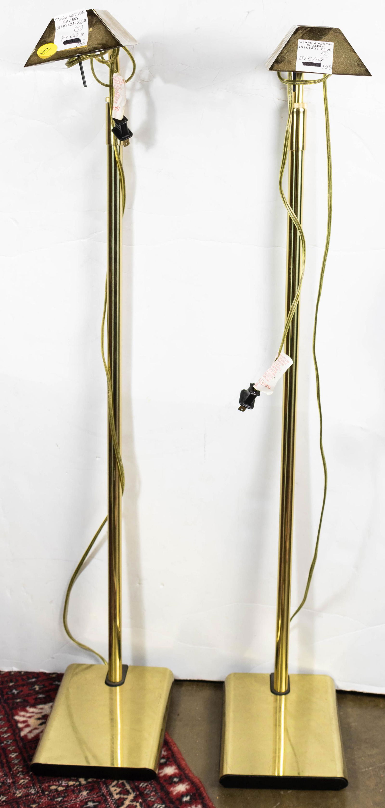A pair of Koch and Lowry brass floor lamps (1 of 1)