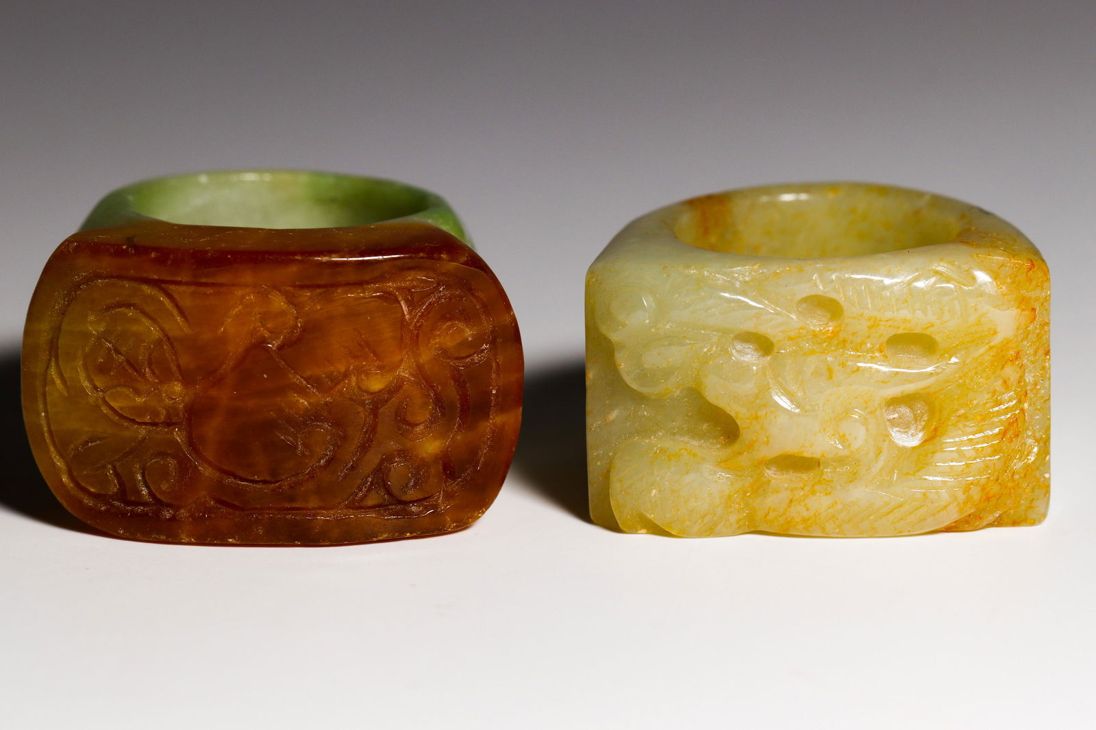 (lot of 2) Chinese jade archer's rings (1 of 2)