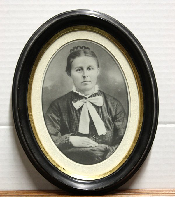 Painting, Photo, Folk Portrait,: (lot of 2) Framed oil on canvas, Folk Portrait of Sarah Jane Duncan Way, c.1880, unsigned, overall: 20.125''h x 17.375''w, with a tintype photograph of the same woman in an oval frame, overall: 9.5''h