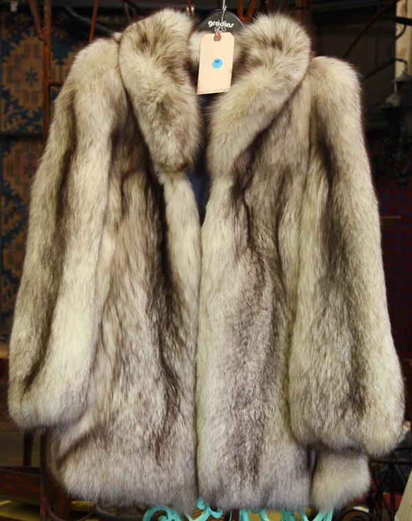 Fox fur jacket: Fox fur jacket, approximately 33'' long, 17'' shoulders, 26'' sleeves