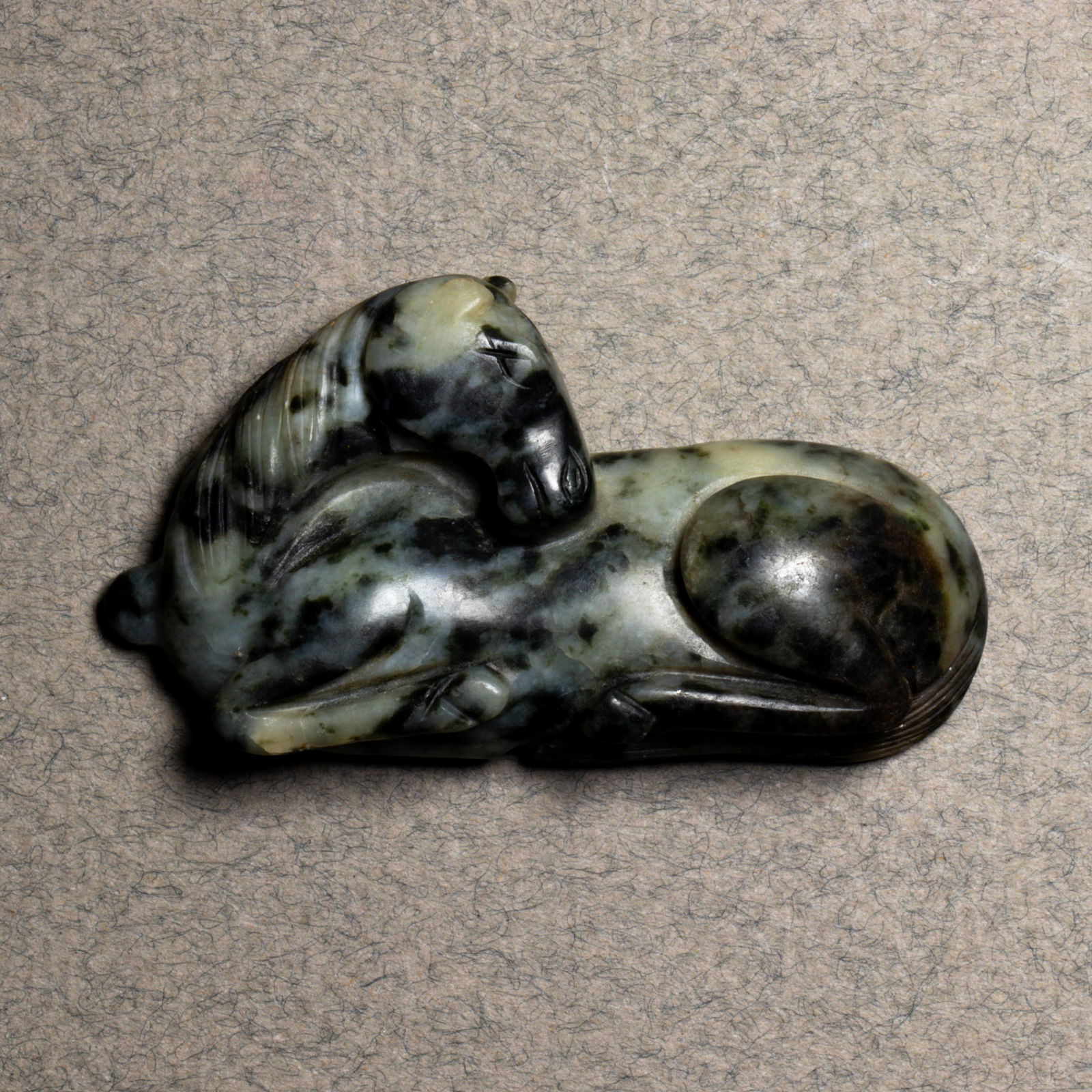 Chinese black and white jade horse pendant (1 of 2)