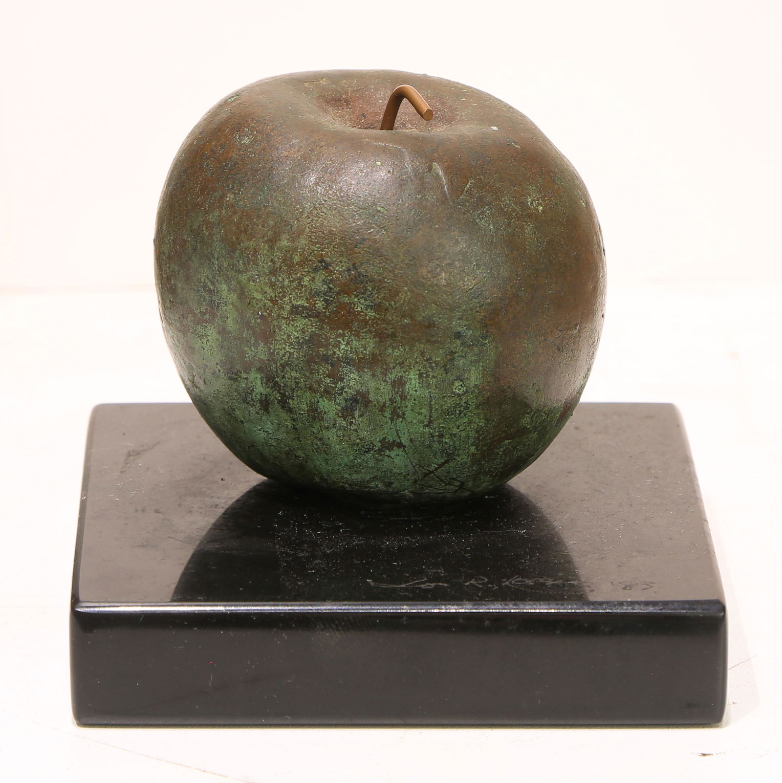 Sculpture, Teacher's Apple (1 of 1)