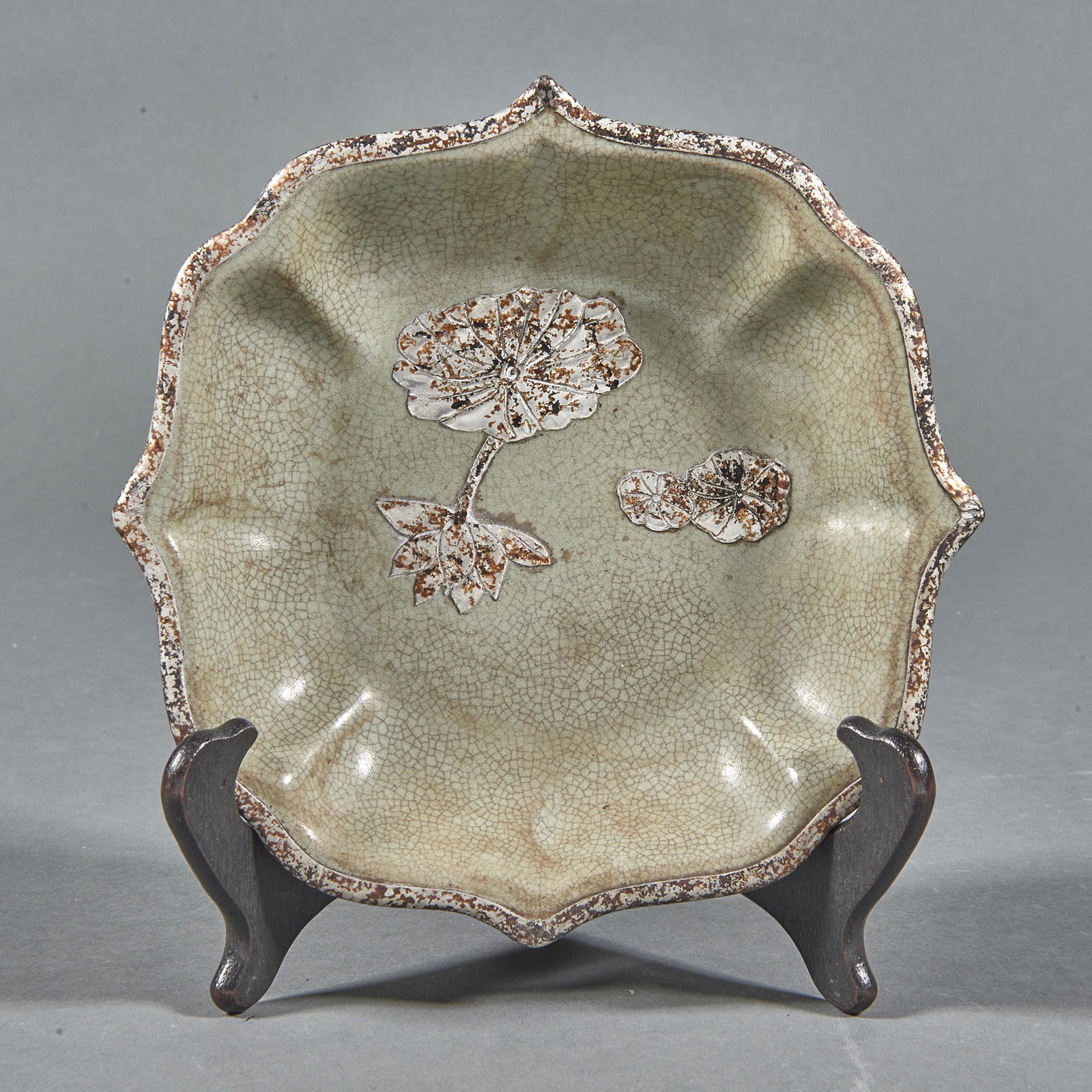 Chinese crackle glazed foliated dish (1 of 1)