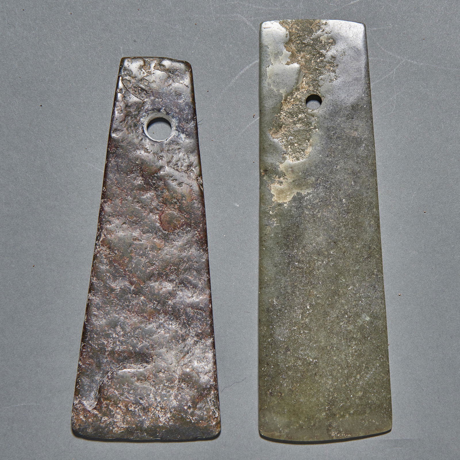 (lot of 2) Chinese archaistic jade blades (1 of 1)