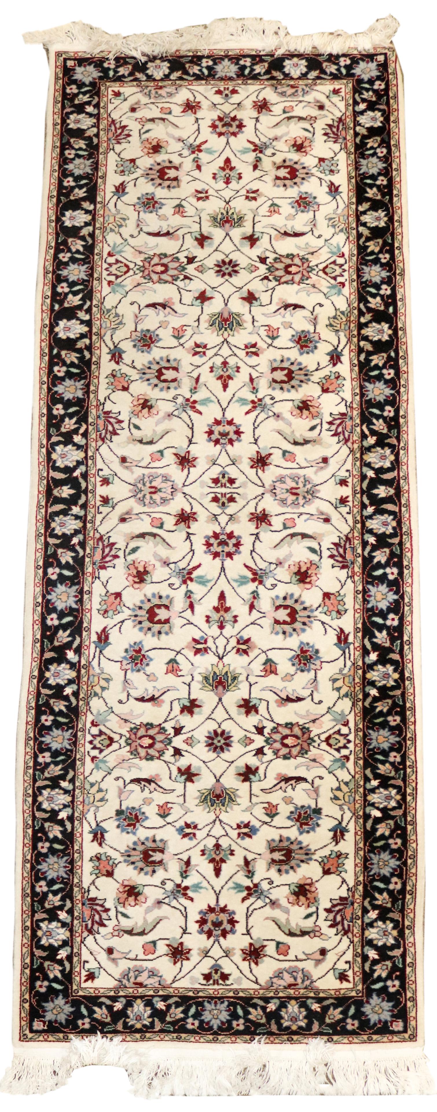 Indo Kashan runner (1 of 5)