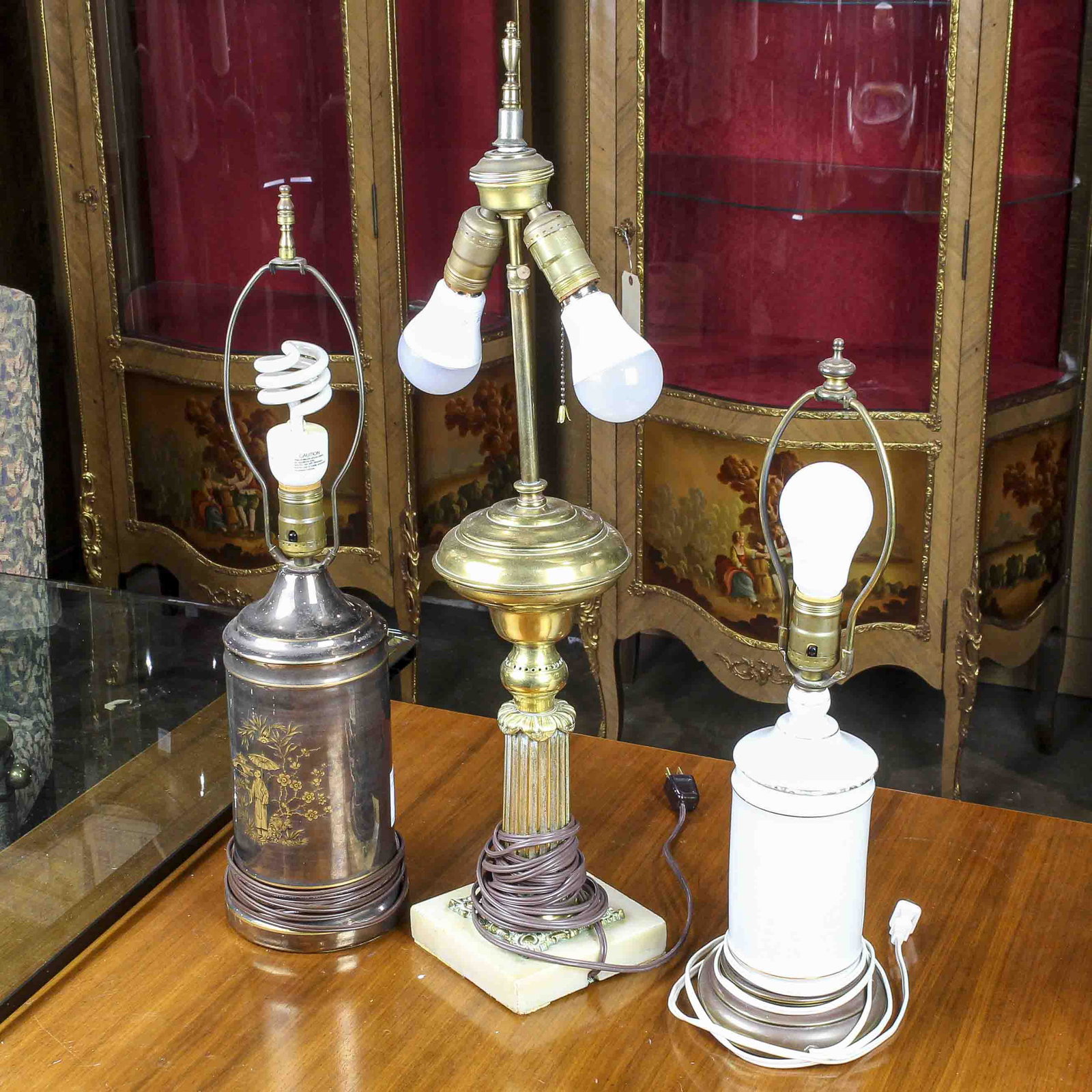 (lot of 3) Associated table lamp group (1 of 1)