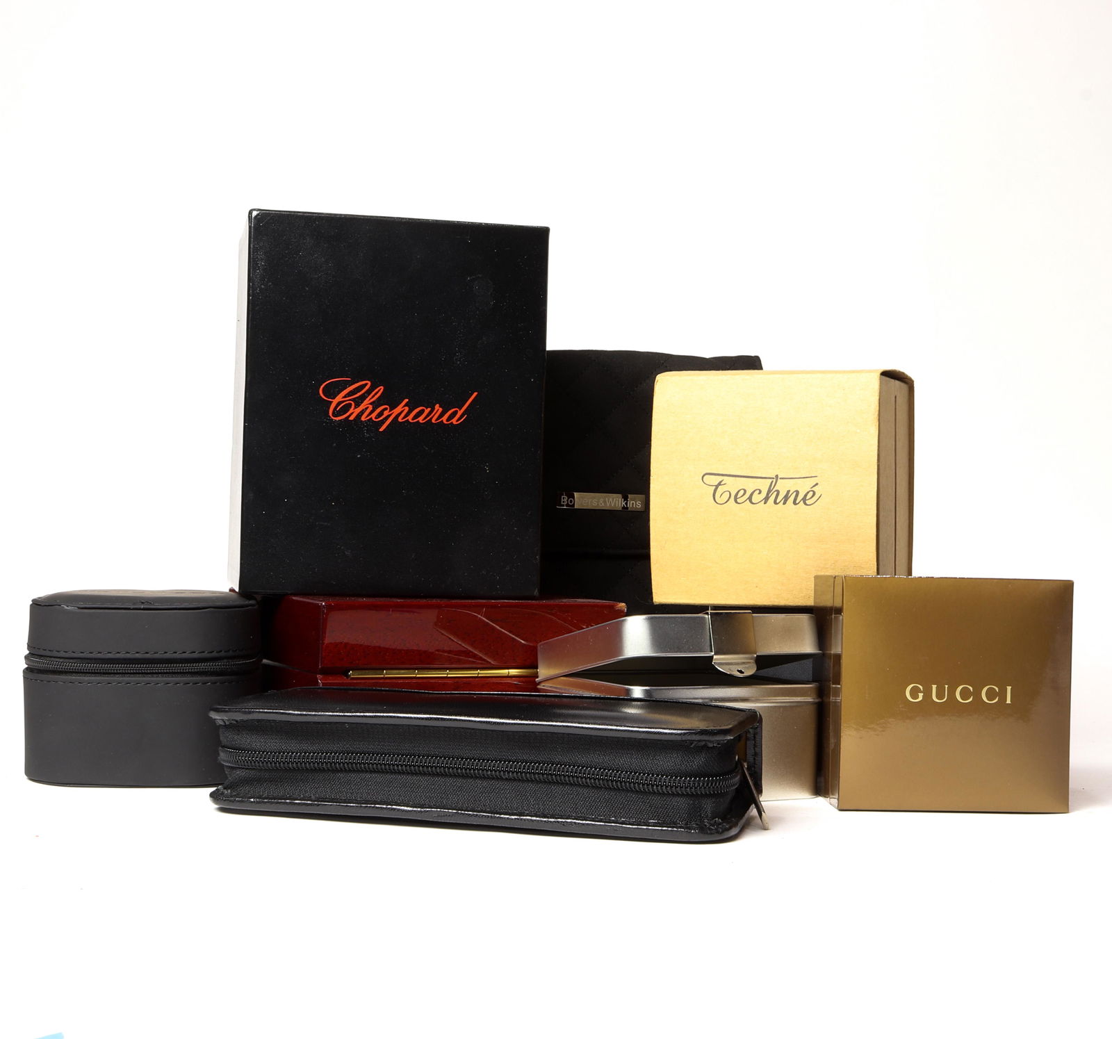 A group of cases and bag (1 of 1)