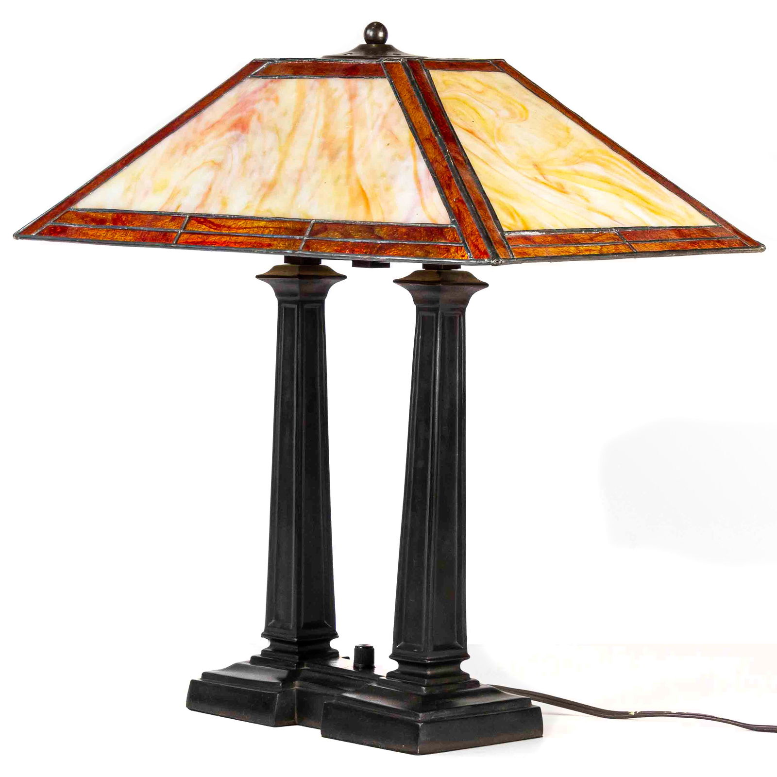 Arts and Crafts style leaded glass desk lamp (1 of 3)