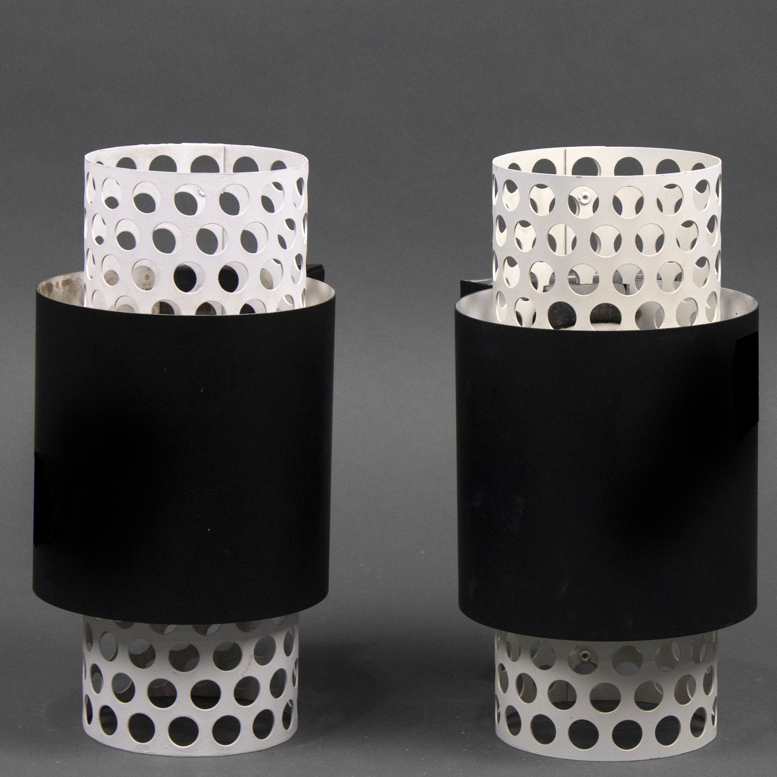 Pair Lightolier wall sconces (1 of 2)