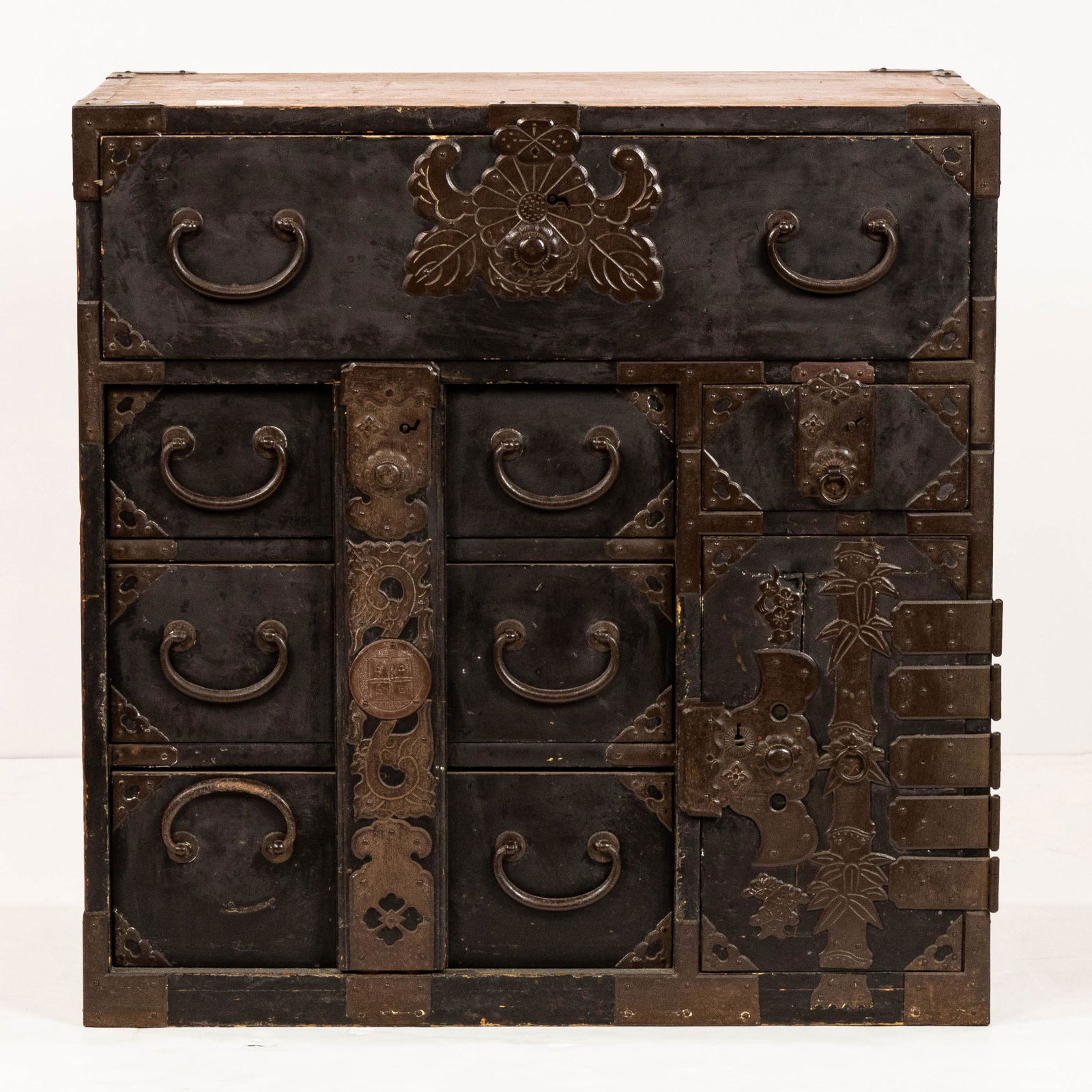Japanese merchant tansu (1 of 4)
