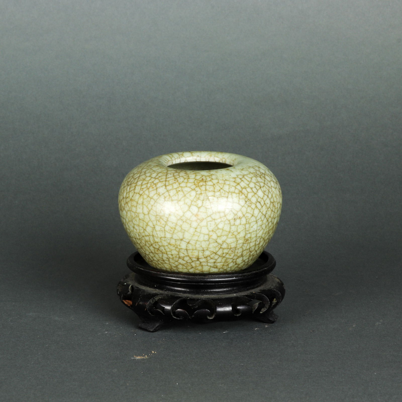 Chinese miniature crackle glazed jar (1 of 1)