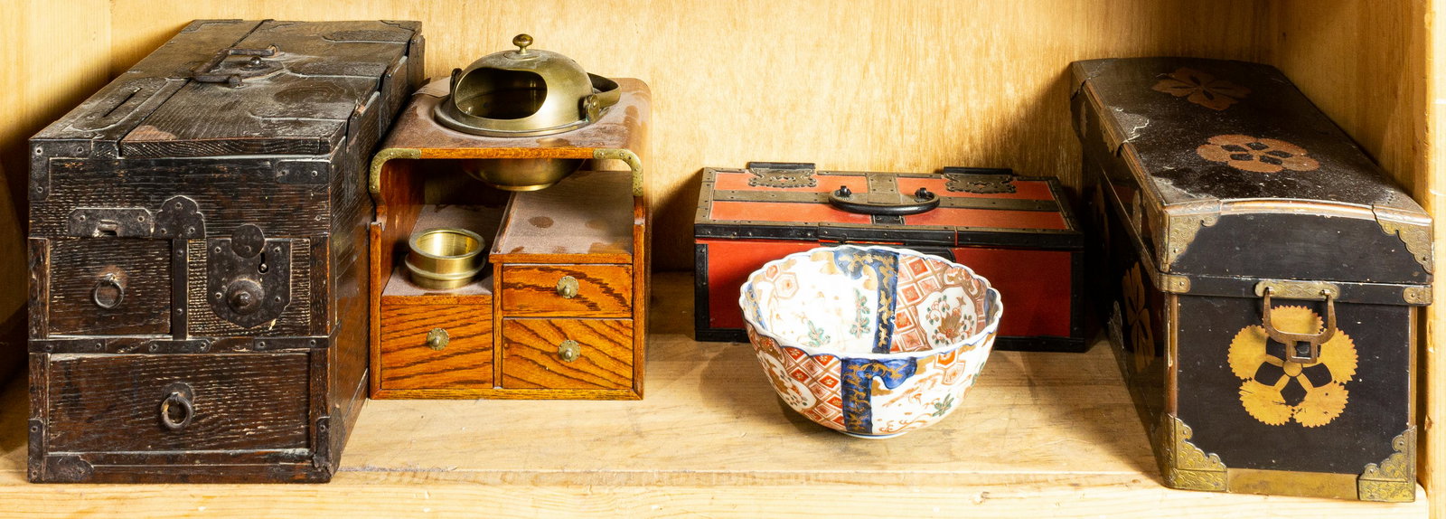 (lot of 5) Asian decorative items (1 of 1)
