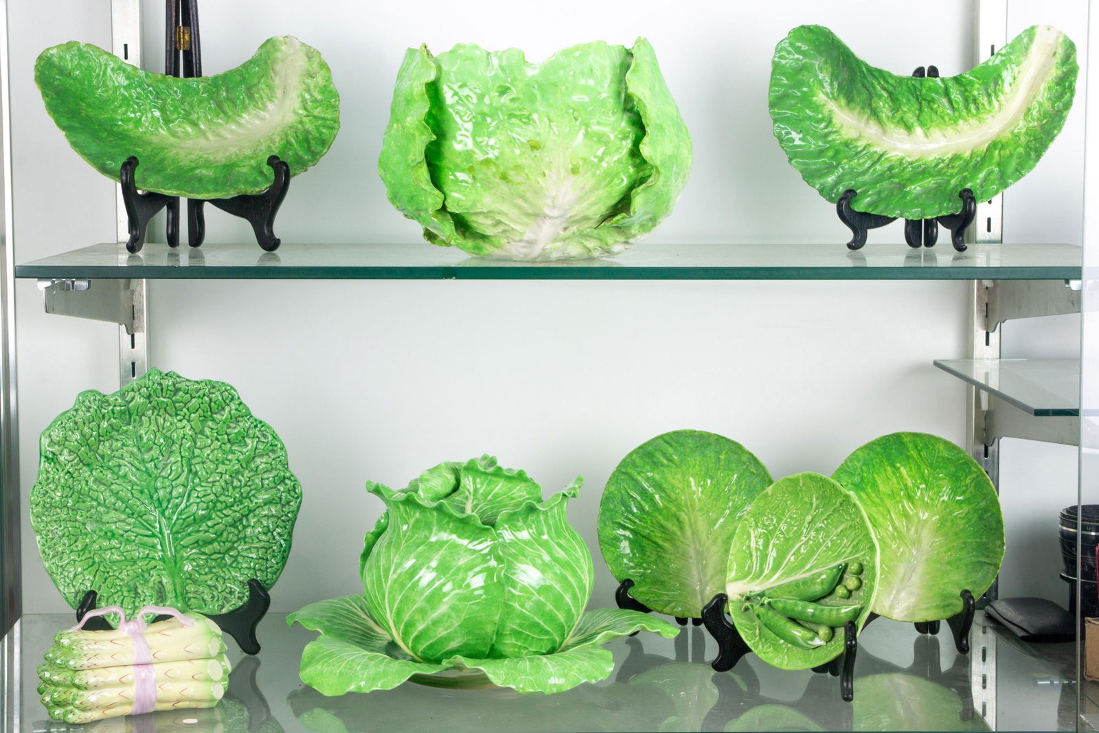 (lot of 10) Associated lettuceware (1 of 1)