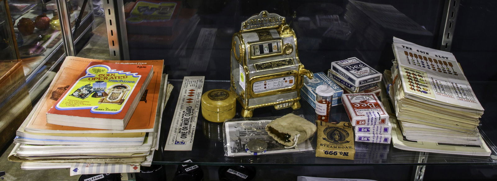 Large lot of gambling memorabilia (1 of 1)