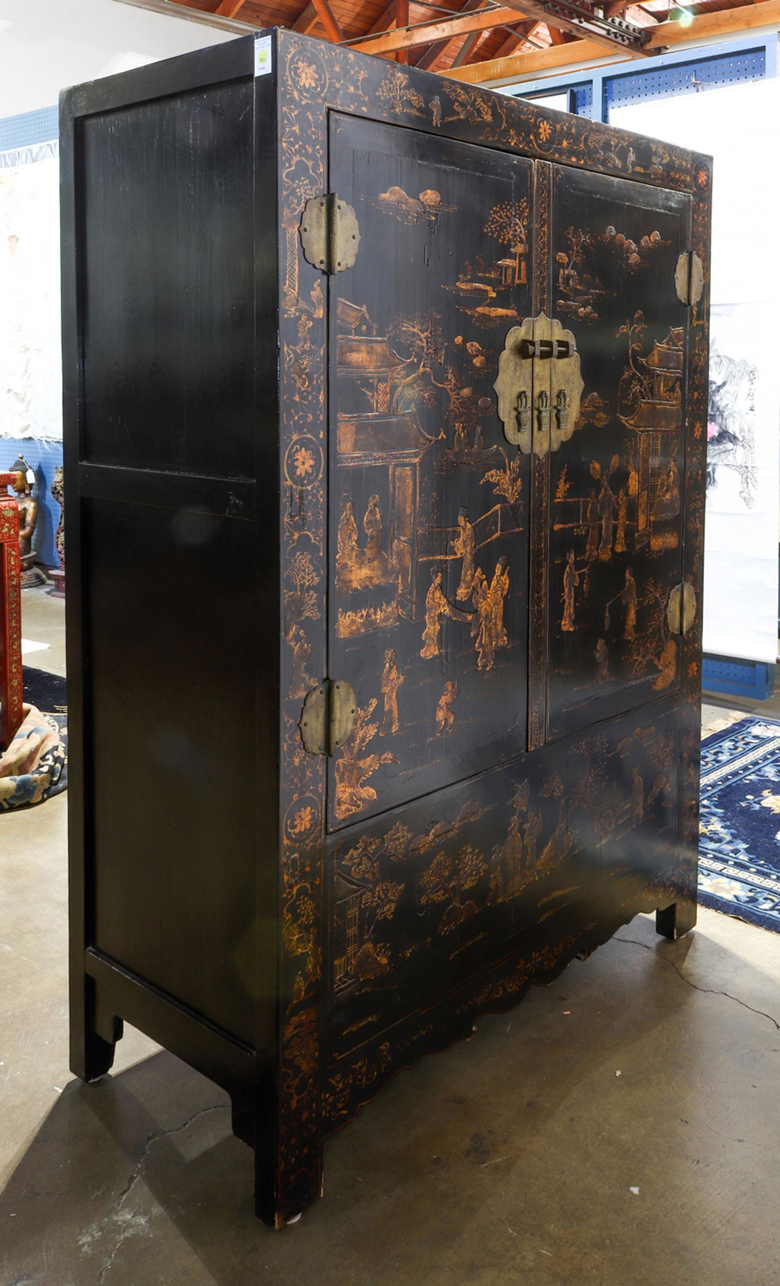 Chinese gilt lacquered chest (1 of 1)