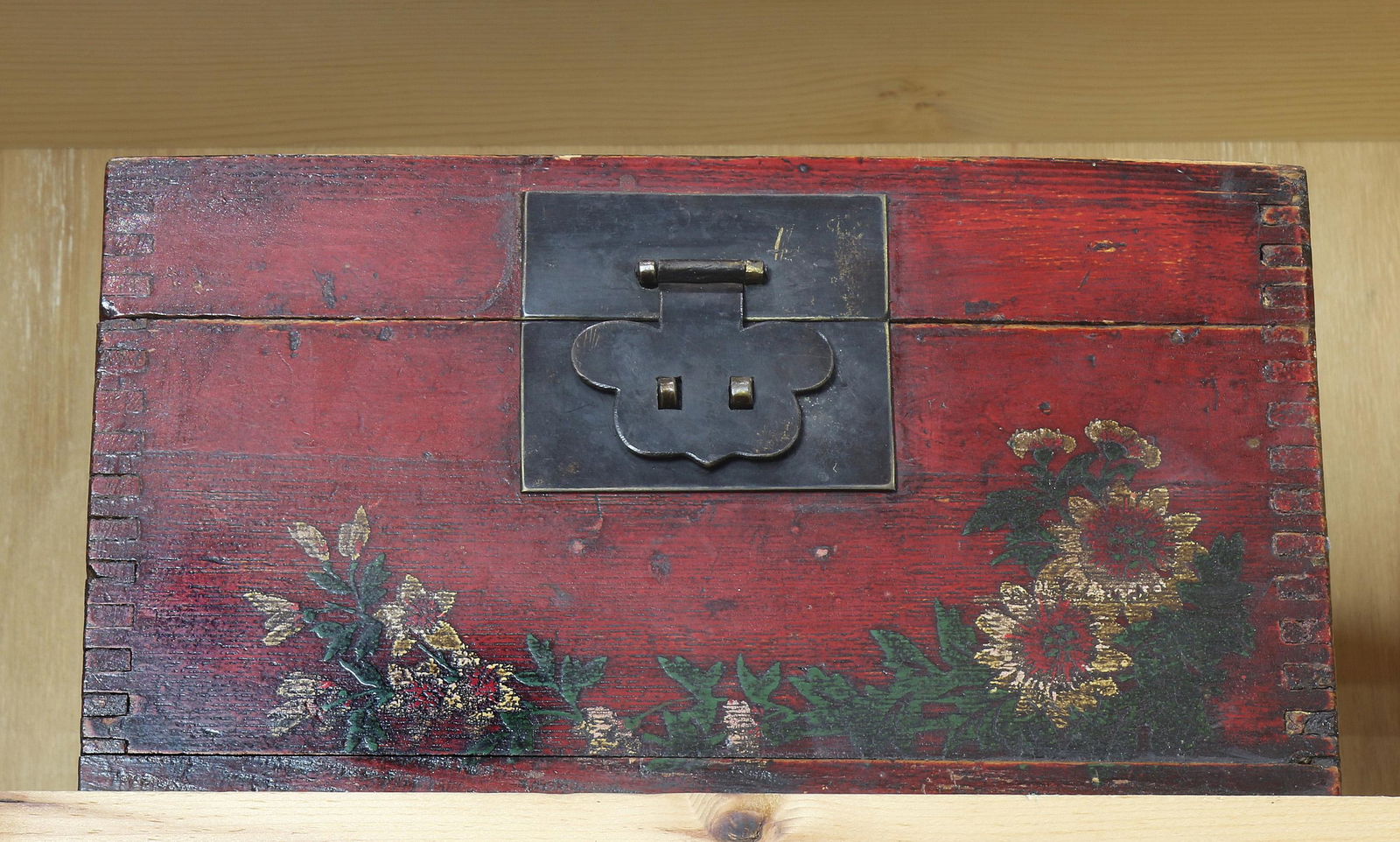 Chinese painted box (1 of 1)