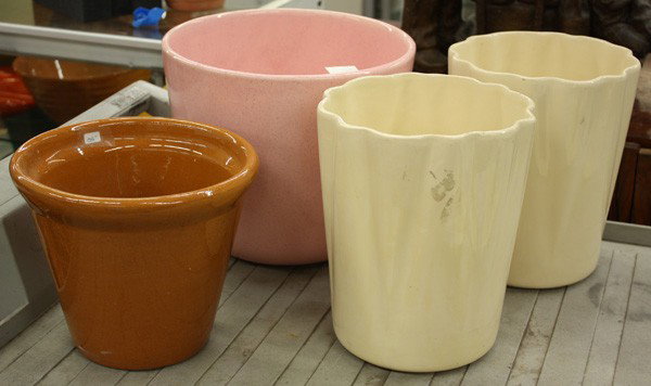 Bauer of California pottery planters: (lot of 4) Bauer of California planters including a pair of ivory glazed in the Alamo pattern, 9''h