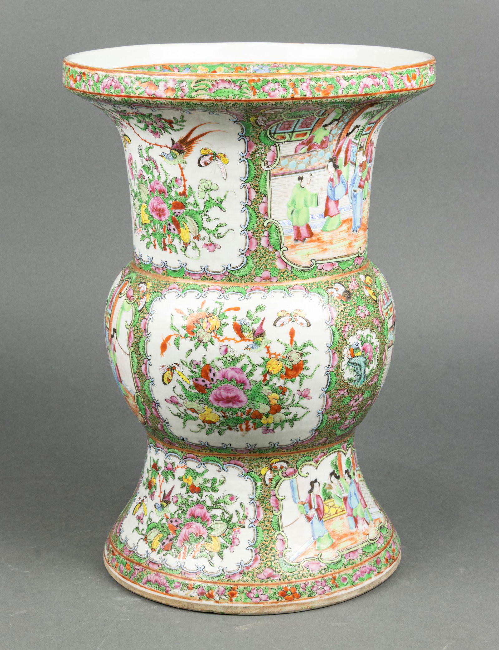 Chinese Canton rose medallion vase (1 of 11)