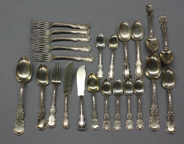 American sterling silver flatware: Collection of American sterling silver flatware comprising an assembled service of Wallace Silversmiths ''Princess Mary'' including butter knives, soup spoons, teaspoons, and fish forks; Whiting Manuf