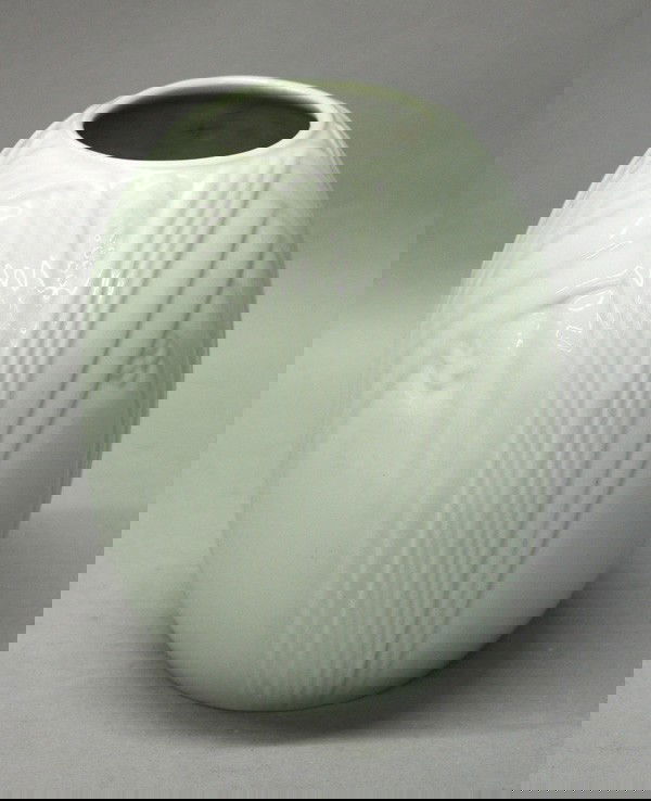 Spode Copeland ONYX porcelain vase: Spode Copeland ONYX porcelain vase, light celadon color, decorated with arched reeds, impressed ''K 17'' on underside, 5.75''h x 4.5''w