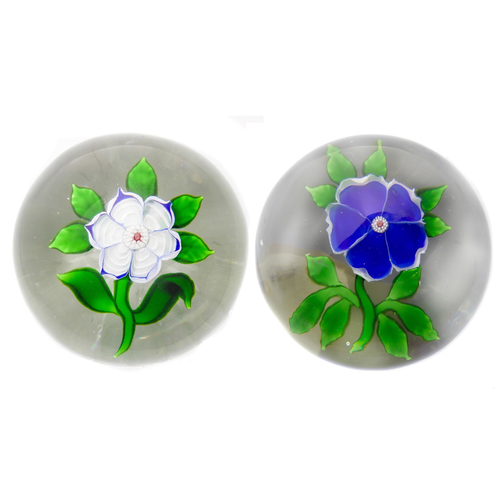 A (lot of 2) Baccarat primrose paperweights. (1 of 5)