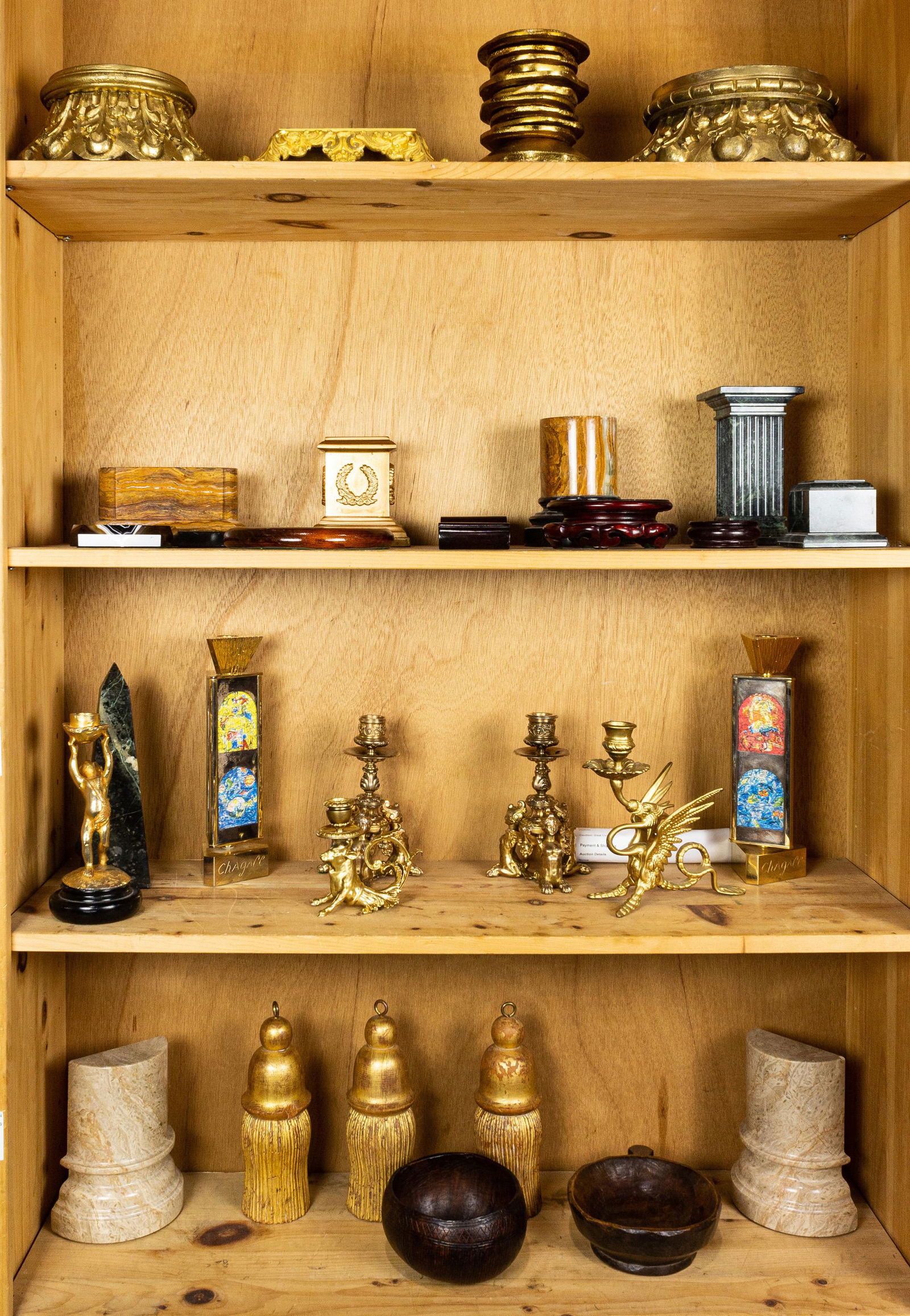 Two shelves of associated decoratives (1 of 1)