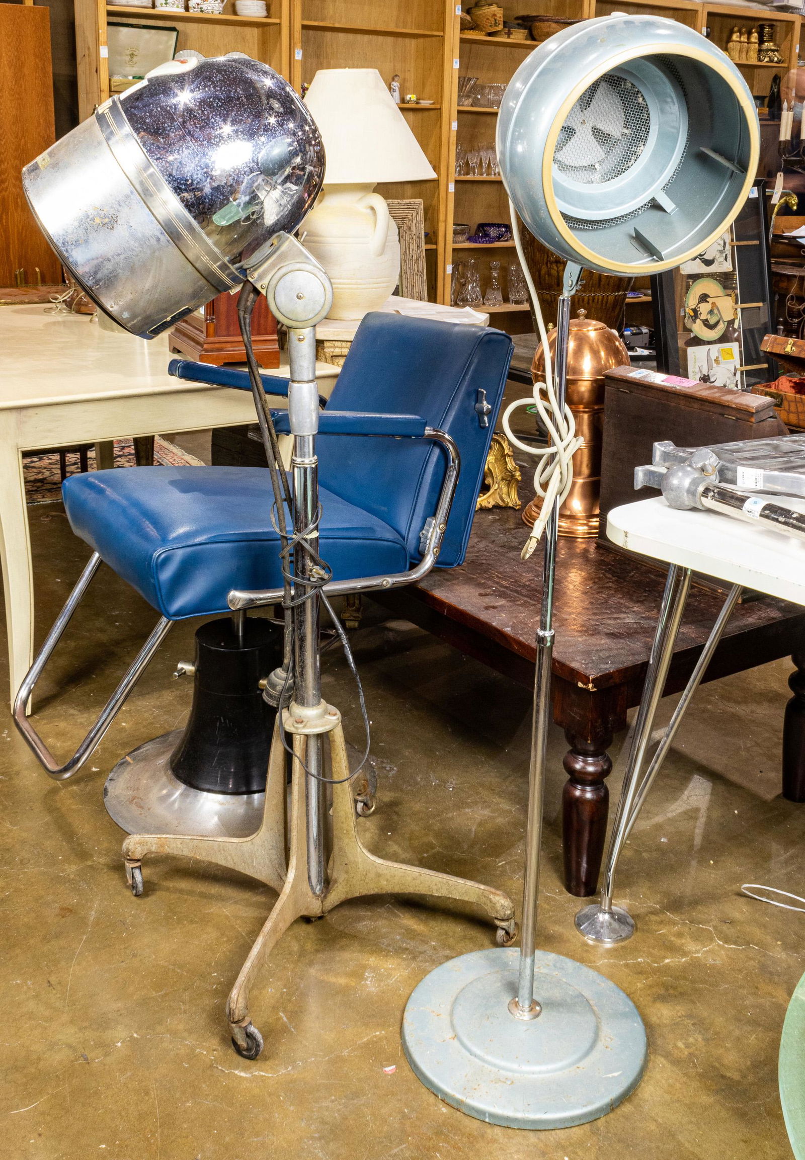 (lot of 2) Vintage Mid Century free standing hair (1 of 1)